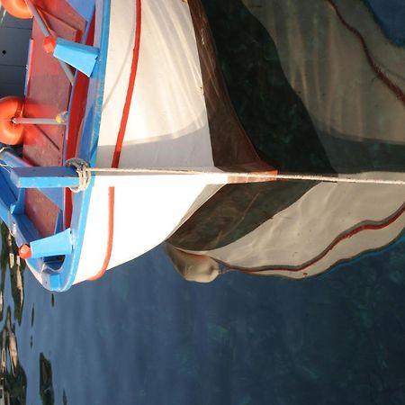 Hotel Clelia Isola di Ustica エクステリア 写真