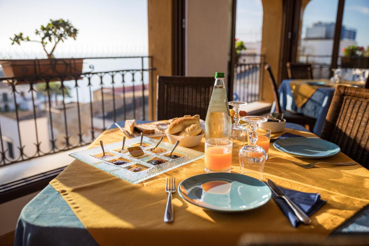 Hotel Clelia Isola di Ustica エクステリア 写真