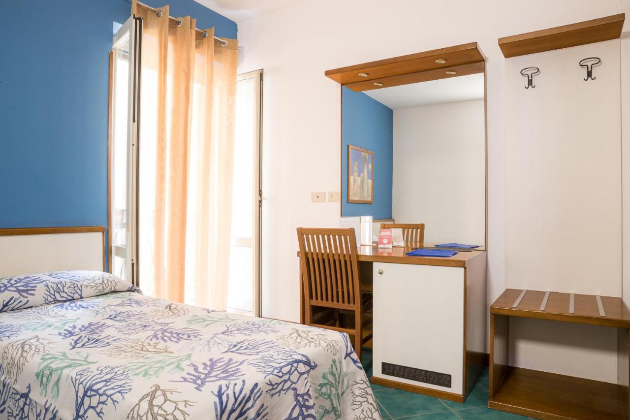 Hotel Clelia Isola di Ustica エクステリア 写真