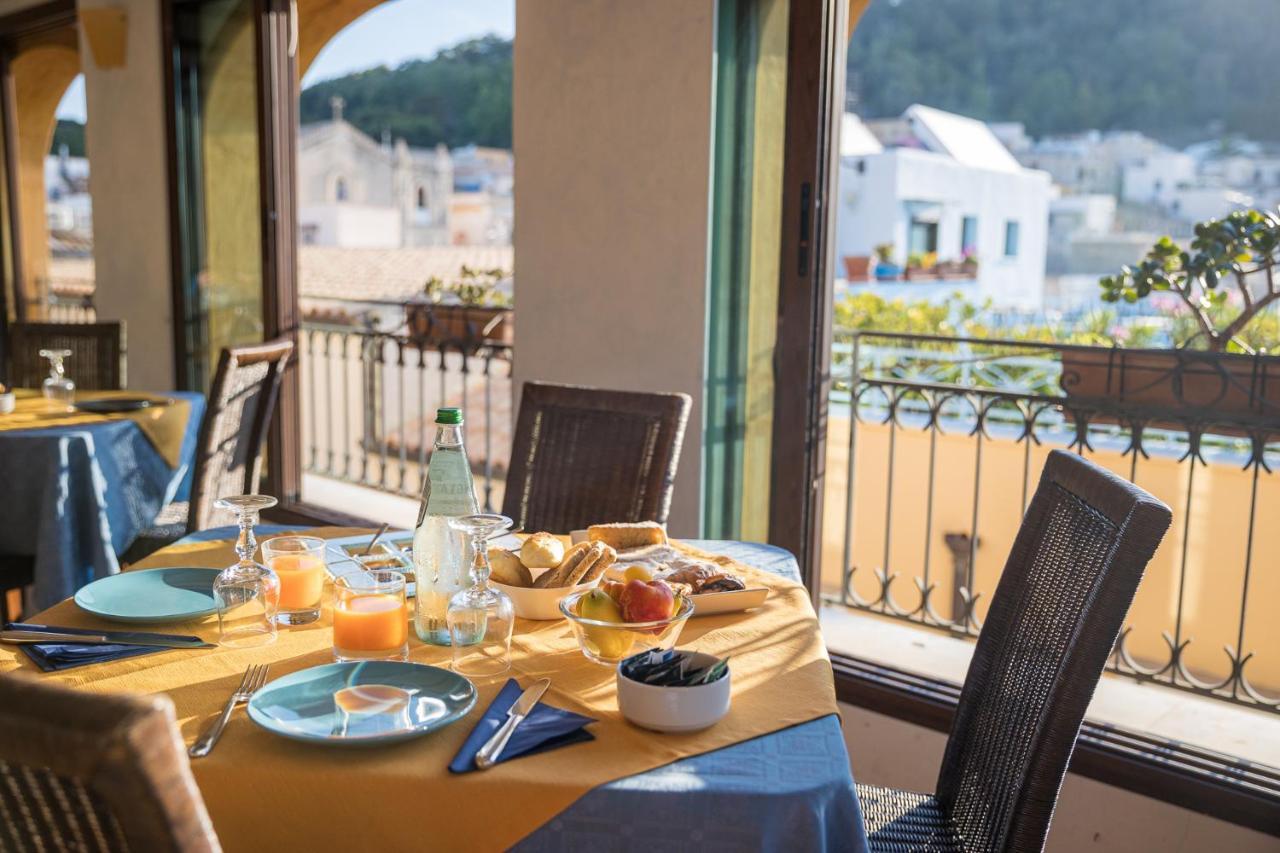 Hotel Clelia Isola di Ustica エクステリア 写真