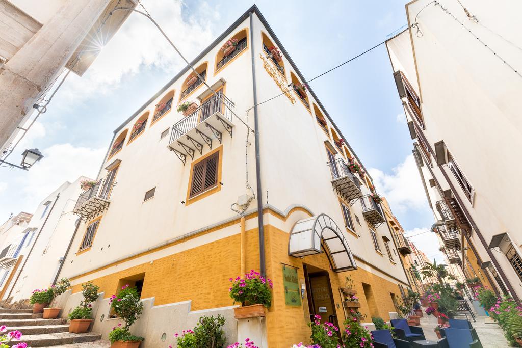 Hotel Clelia Isola di Ustica エクステリア 写真