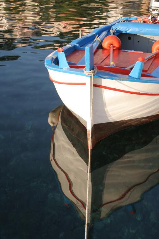 Hotel Clelia Isola di Ustica エクステリア 写真