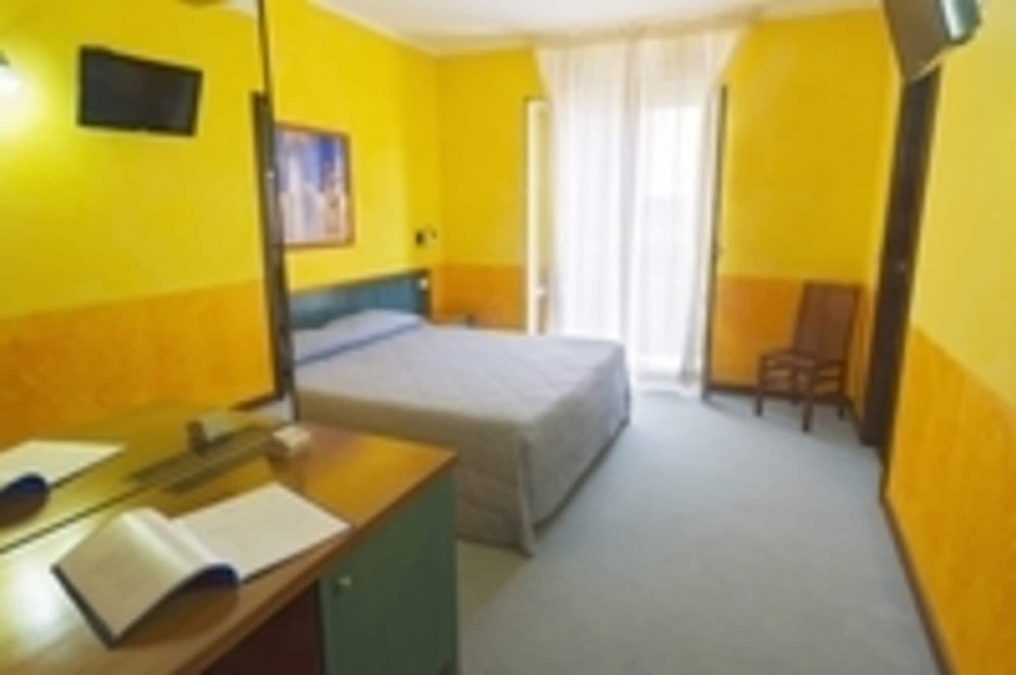 Hotel Clelia Isola di Ustica エクステリア 写真
