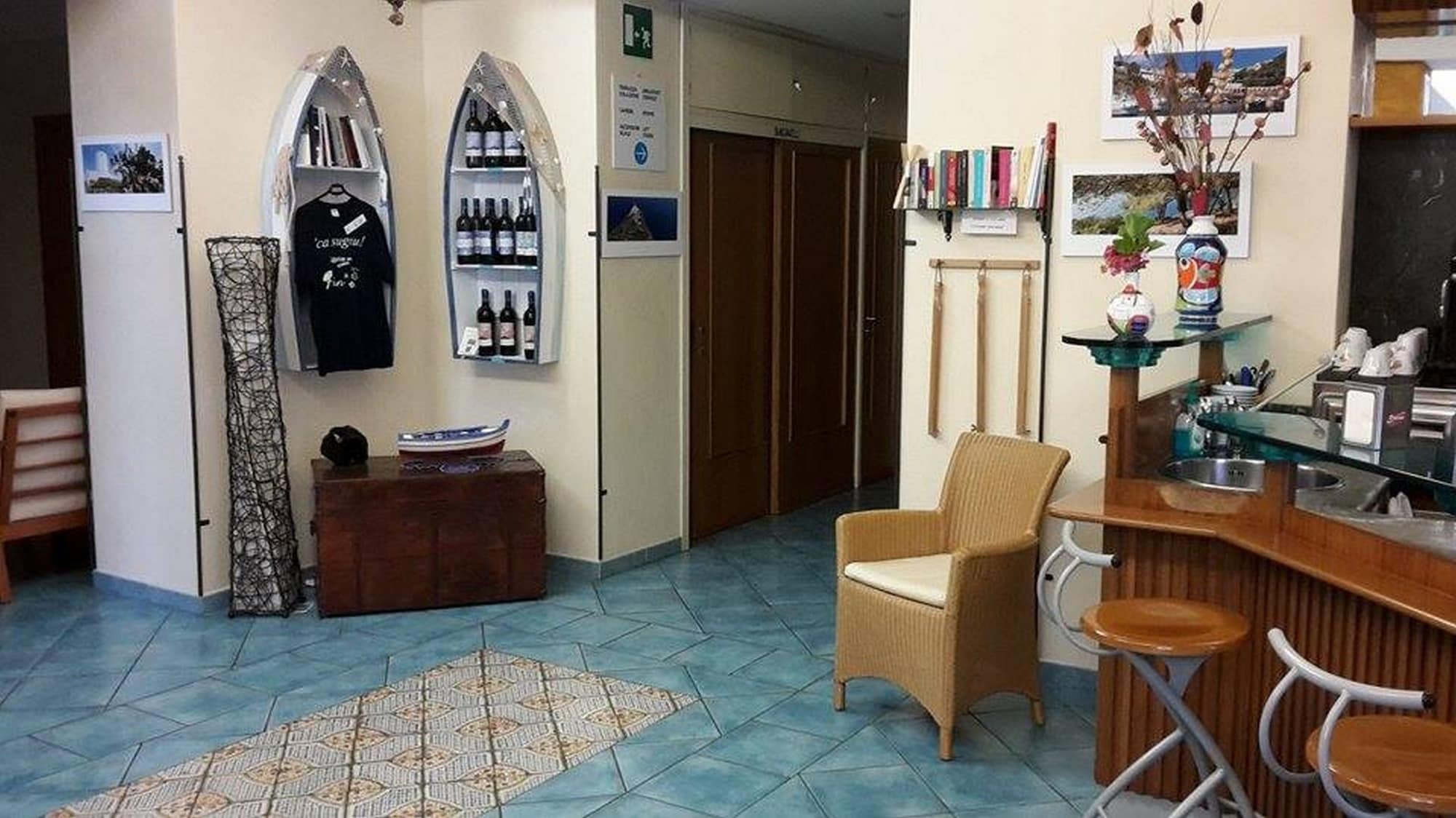 Hotel Clelia Isola di Ustica エクステリア 写真